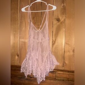 Elegant Lace Dress in Light Pink